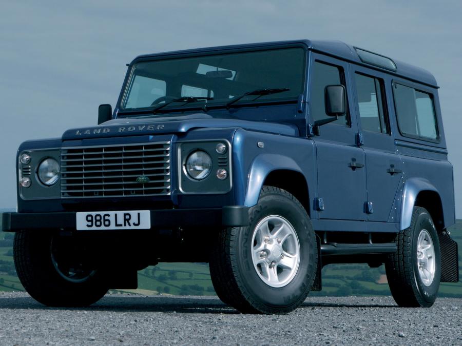  Land Rover Defender 110 Station Wagon 2007 года  (UK) (фото 11 из 21)